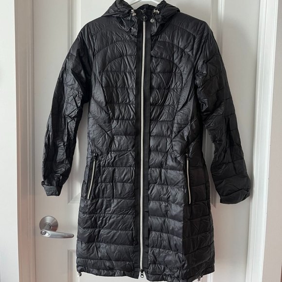 lululemon athletica Jackets & Blazers - Size 6 Lululemon Black Puffer Jacket